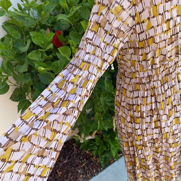 Wash and wear summer dress size small - Picture 6 of 9